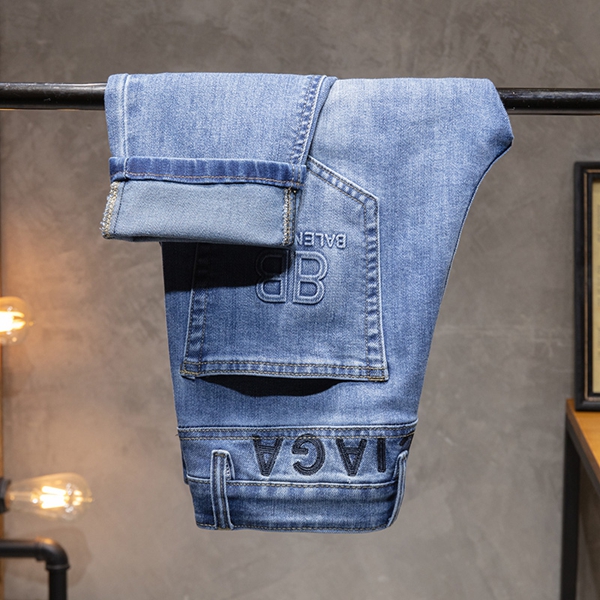 ブランドジーンズ正面デザイン